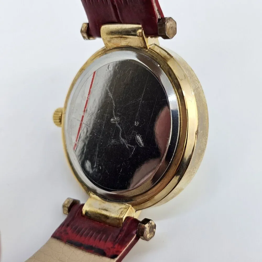 Women's Watch 38MM Cream Dial Roman‎ Numerals Red Faux Leather Bands New Battery